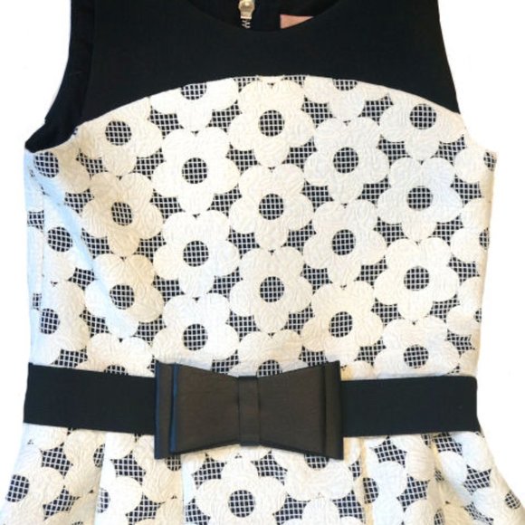 8 10 12 NEW Girls Zoe Ltd Black & Ivory Scuba Daisy Belted Tween Dress - Picture 2 of 4